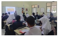 Mahasiswa UM Terapkan Model dan Media Pembelajaran Inovatif di SMA Laboratorium UM 6 UM