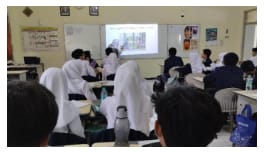 Mahasiswa UM Terapkan Model dan Media Pembelajaran Inovatif di SMA Laboratorium UM 7 UM