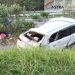 Avanza Berpenumpang 5 Orang Oleng di Tol Jombang-Mojokerto