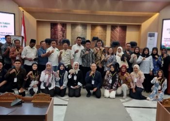 Datangi DPRD Tuban, Mahasiswa Penerima Beasiswa PRPP Minta Kepastian Kerja