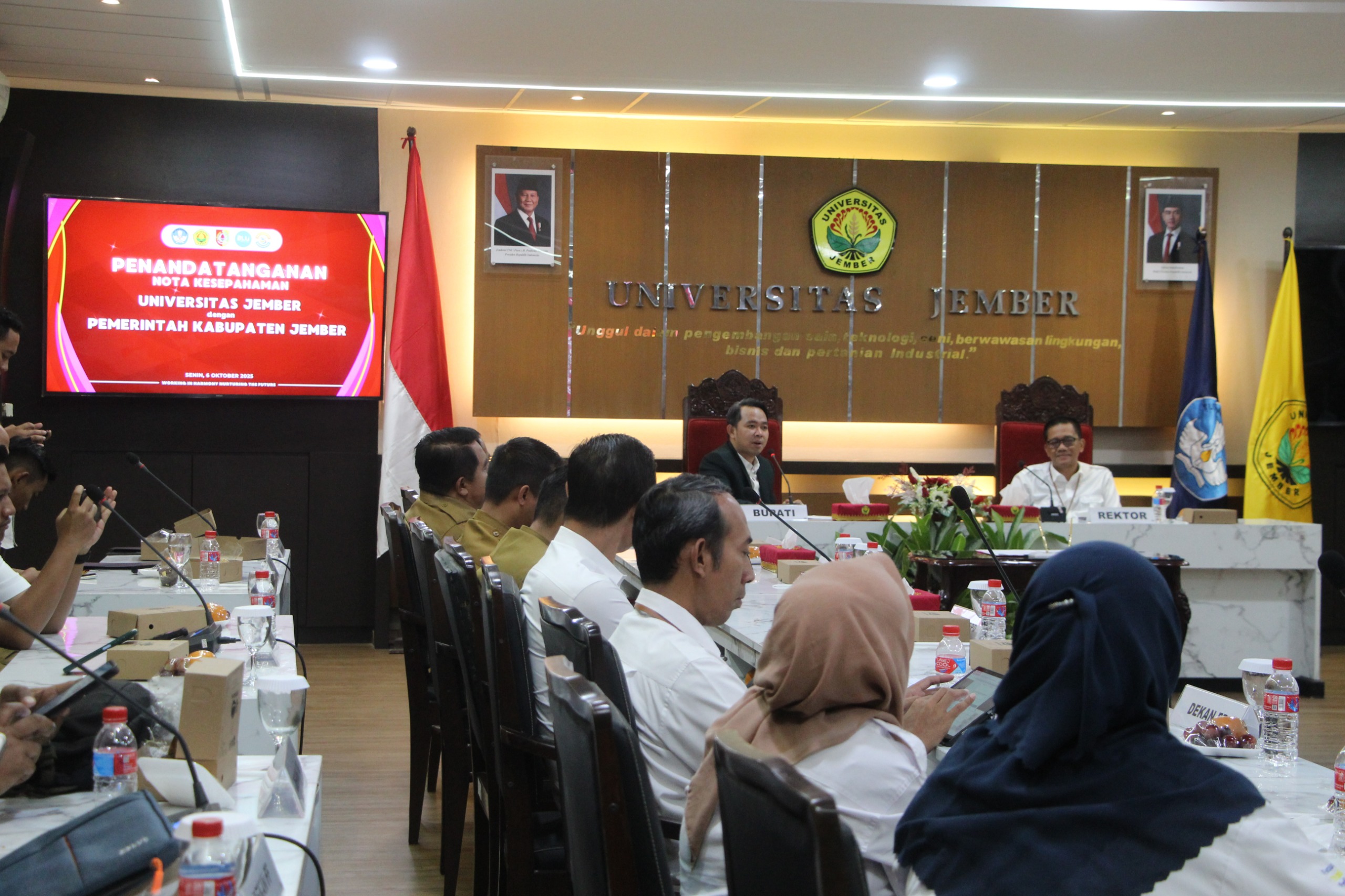 Darurat Kemiskinan Ekstrem, Pemkab Jember Gandeng Unej Perkuat Kerja Sama Strategis 2 tugujatim bupati polije 1