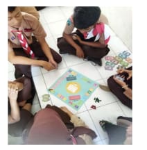 Mahasiswa UM Kenalkan 'CheLi' Sebagai Inovasi Pembelajaran Kimia di SMAN 1 Tulungagung 2 cheli