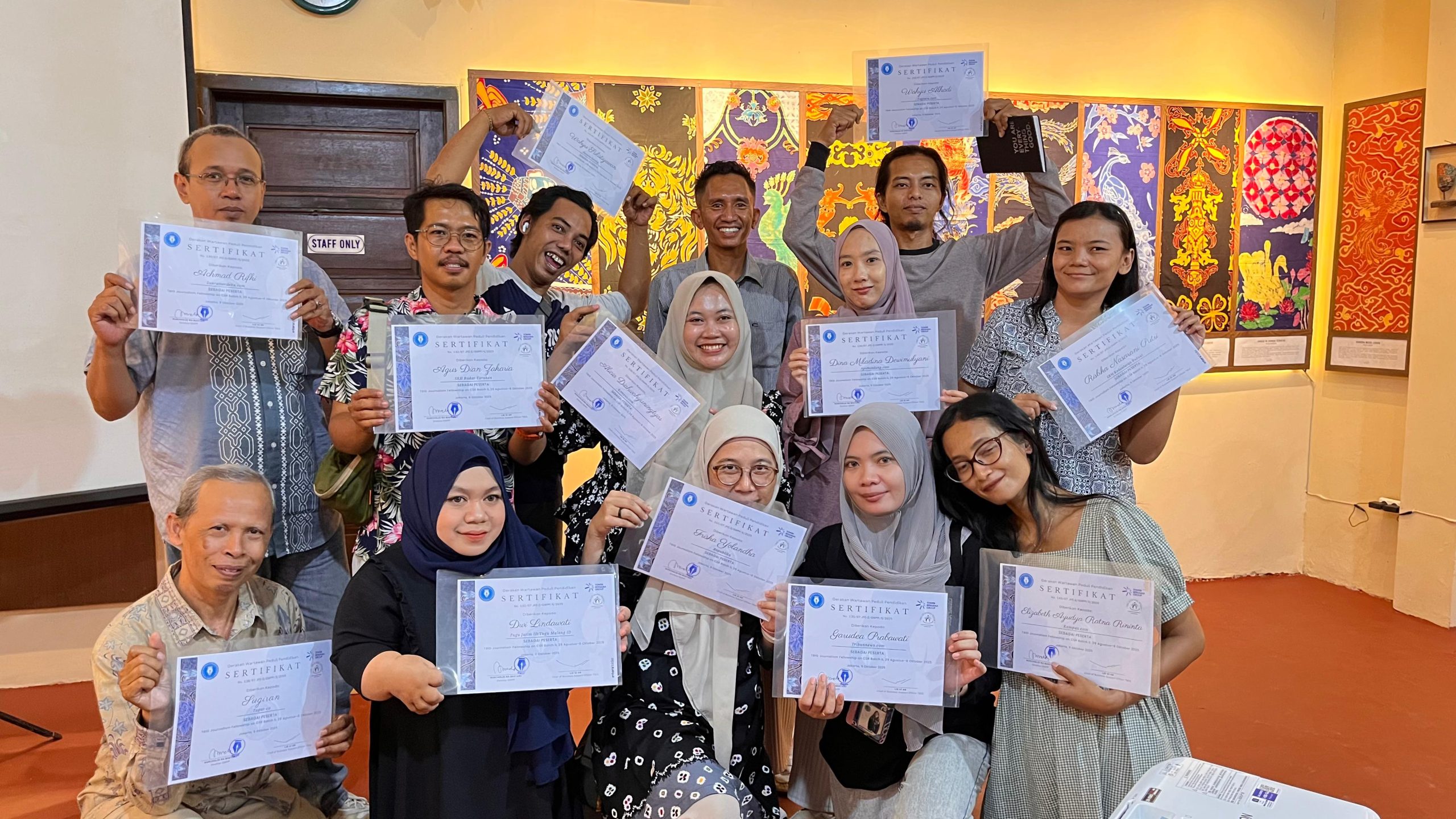Dwi Lindawati, Wartawan Tugujatim.id Jadi Peserta Terbaik Journalism Fellowship on CSR 2025 Batch II 3 Dwi Lindawati