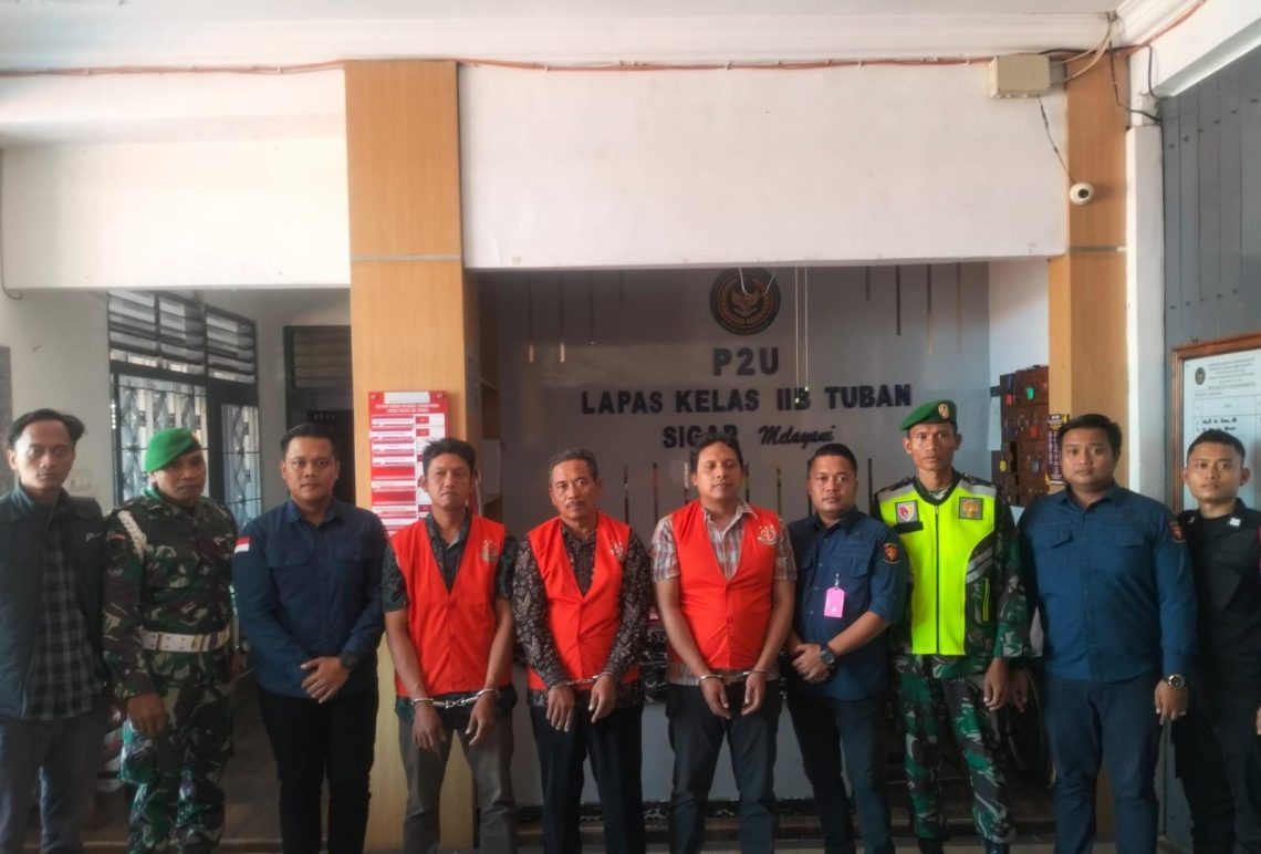 Ditahan Kejari Tuban, Tiga Pejabat Desa Kedungsoko Diduga Tilep PADes Rp1,2 M dari BUMDes dan TKD 1 Kejari Tuban