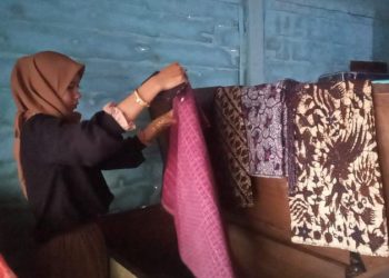 Hari Batik Nasional