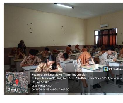 Mahasiswa UM Kembangkan Soft Skill dan Hard Skill Lewat Program Asistensi Mengajar di SMAN 1 Batu 2 UM