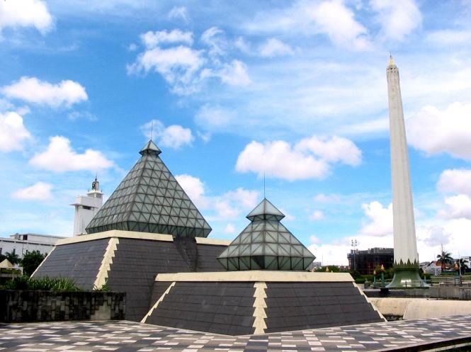 Wisata sejarah Surabaya.