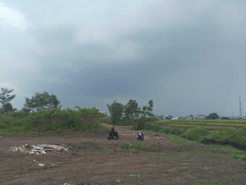 Jalan tembus Candi Panggung.