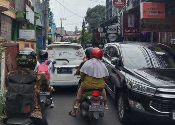 Jalan Candi Panggung.