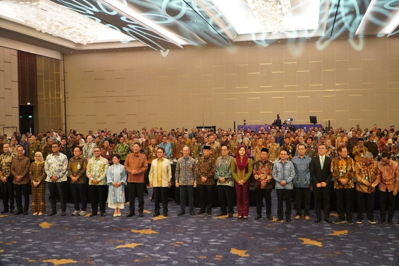 Pegadaian Surabaya Kuatkan Keuangan Syariah lewat Indonesia Islamic Finance Summit 2025 2 Keuangan syariah Pegadaian Surabaya.