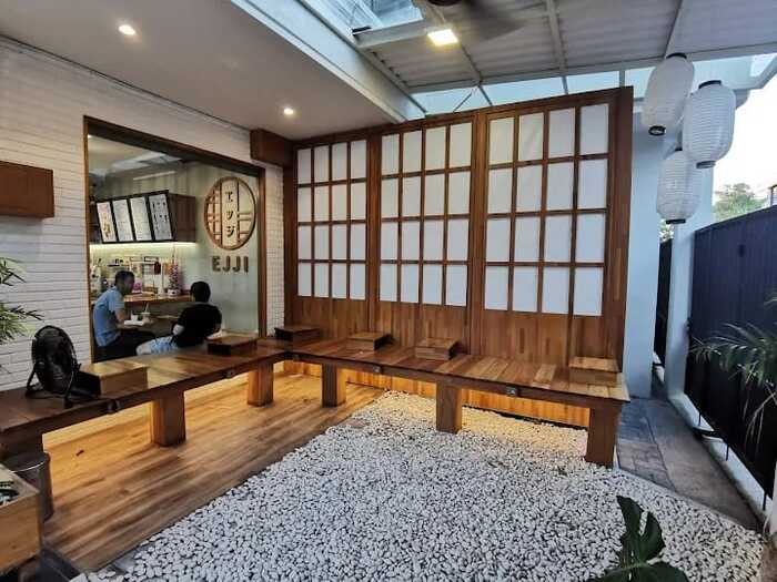 8 Daftar Cafe Aesthetic Surabaya Low Budget, Nongki Hemat di Spot Instagramable 4 Cafe aesthetic di Surabaya 2026.