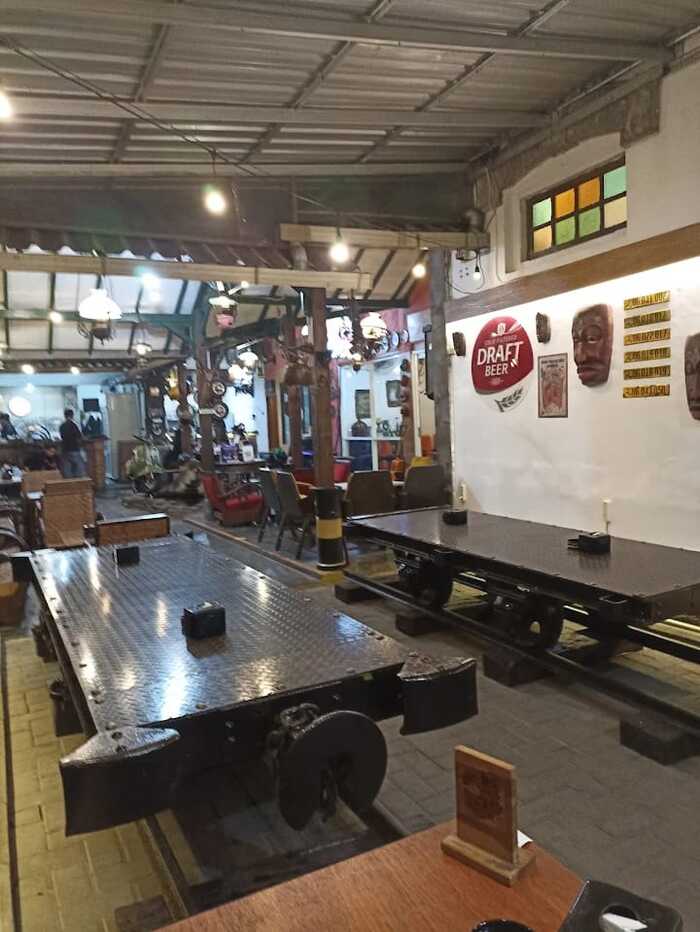 8 Daftar Cafe Aesthetic Surabaya Low Budget, Nongki Hemat di Spot Instagramable 5 Cafe Surabaya aesthetic.