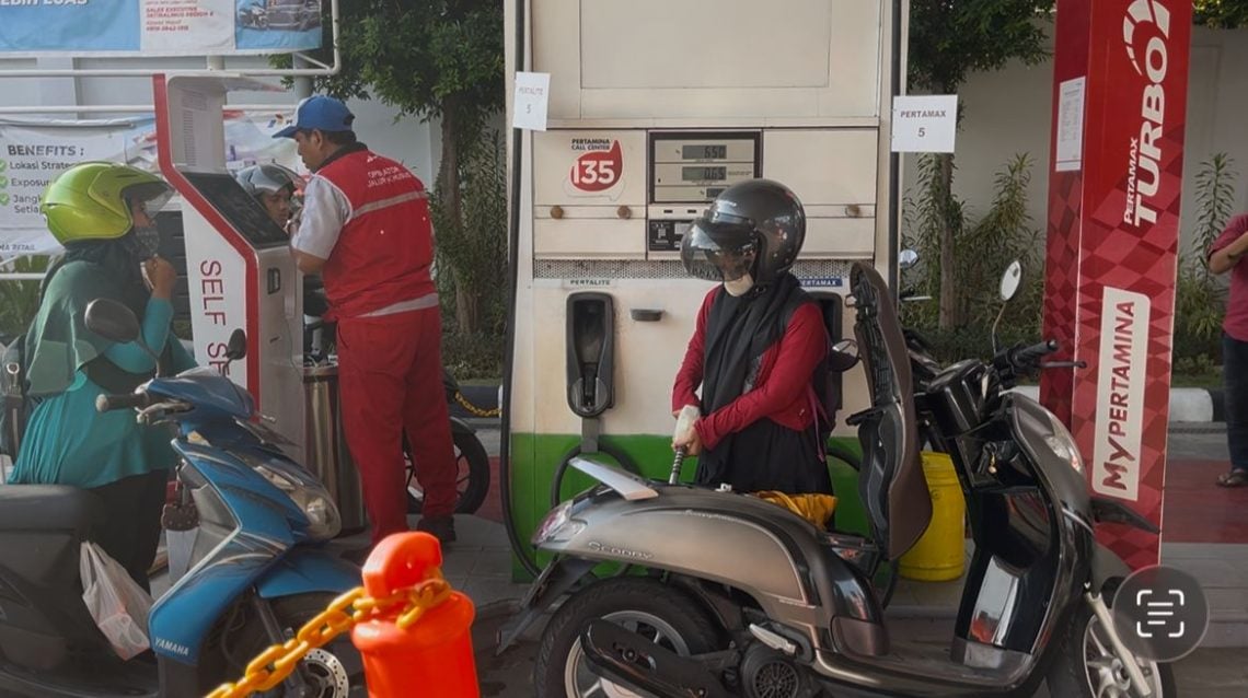 Beli BBM.