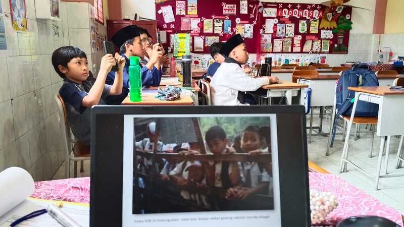 SD Insan Amanah Malang Buka Kelas Jurnalistik, Belasan Siswa Antusias Belajar Jadi Wartawan Cilik dan Fotografer 7 WhatsApp Image 2025 11 15 at 18.48.03 1