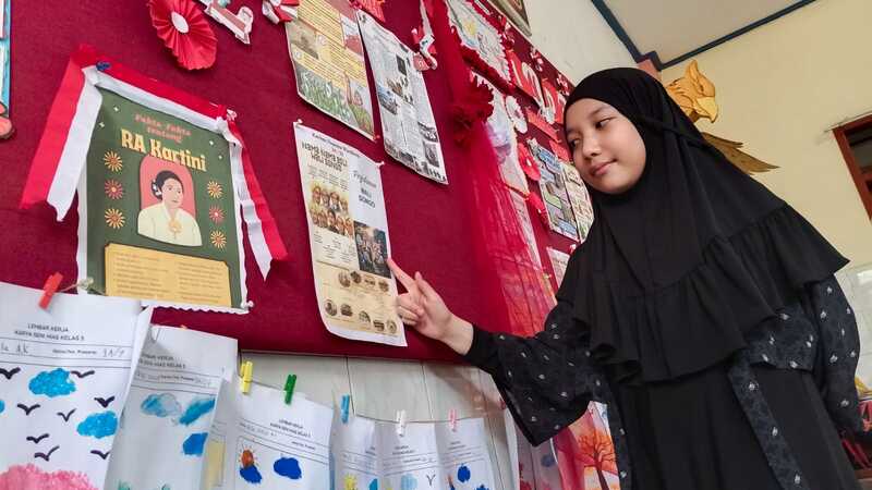 SD Insan Amanah Malang Buka Kelas Jurnalistik, Belasan Siswa Antusias Belajar Jadi Wartawan Cilik dan Fotografer 8 WhatsApp Image 2025 11 15 at 19.22.28 1