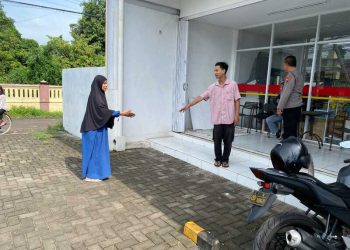 Motor dan HP.
