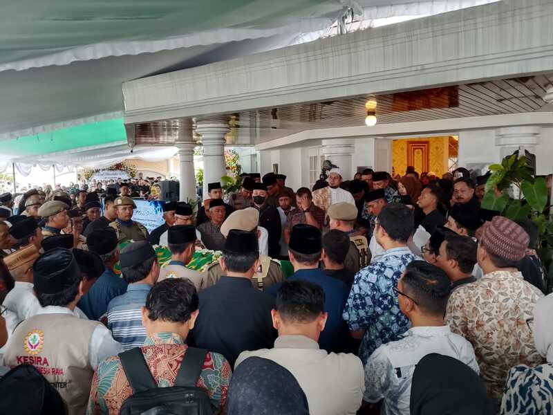 Rumah Duka Dipenuhi Pentakziah, Wali Kota Malang Minta Maaf untuk sang Istri 1 Wali Kota Malang.