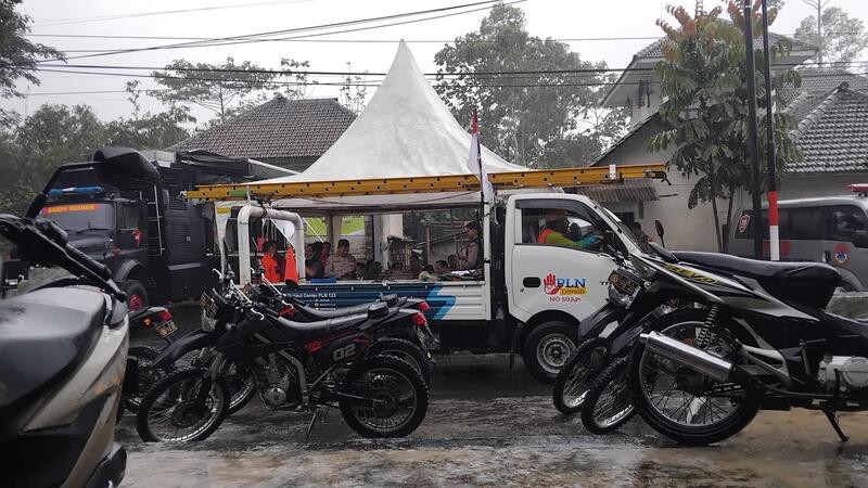 Pemulihan Terhambat Zona Berbahaya, 571 Rumah di Lumajang Padam Imbas Erupsi Semeru 2 Rumah padam di Lumajang.