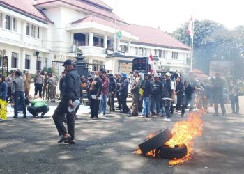 Tembok Griya Shanta.