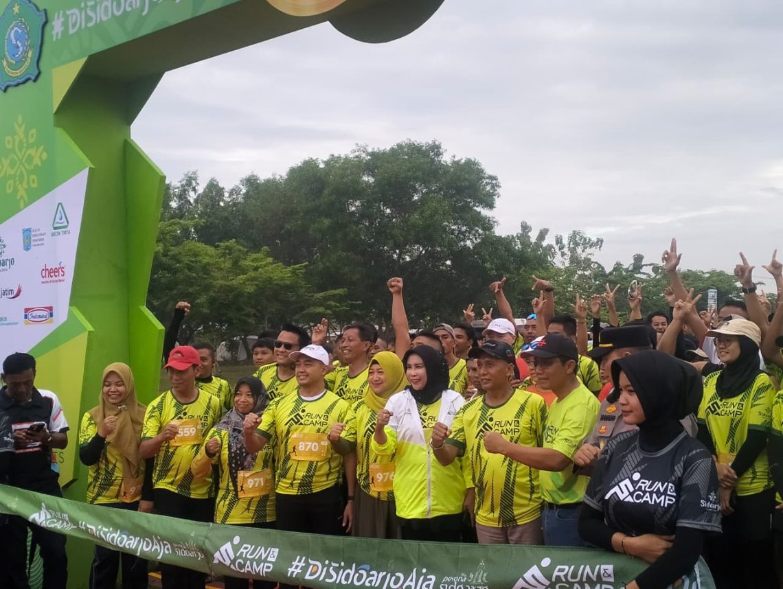 Wakil Bupati Sidoarjo, Hj. Mimik Idayana, menilai Run and Camp 2025 sebagai ajang promosi wisata sekaligus penggerak ekonomi masyarakat. Foto: Fauzan