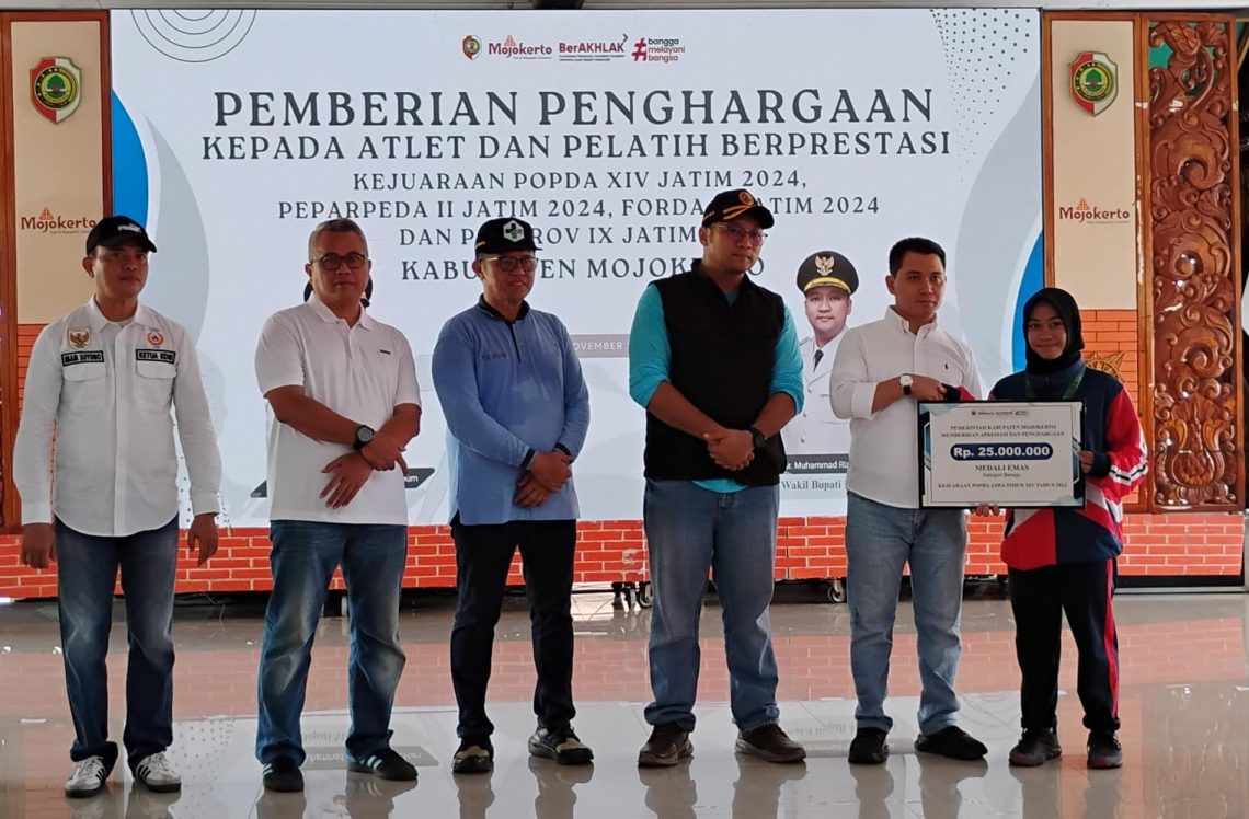 Atlet dan Pelatih Berprestasi Diguyur Bonus