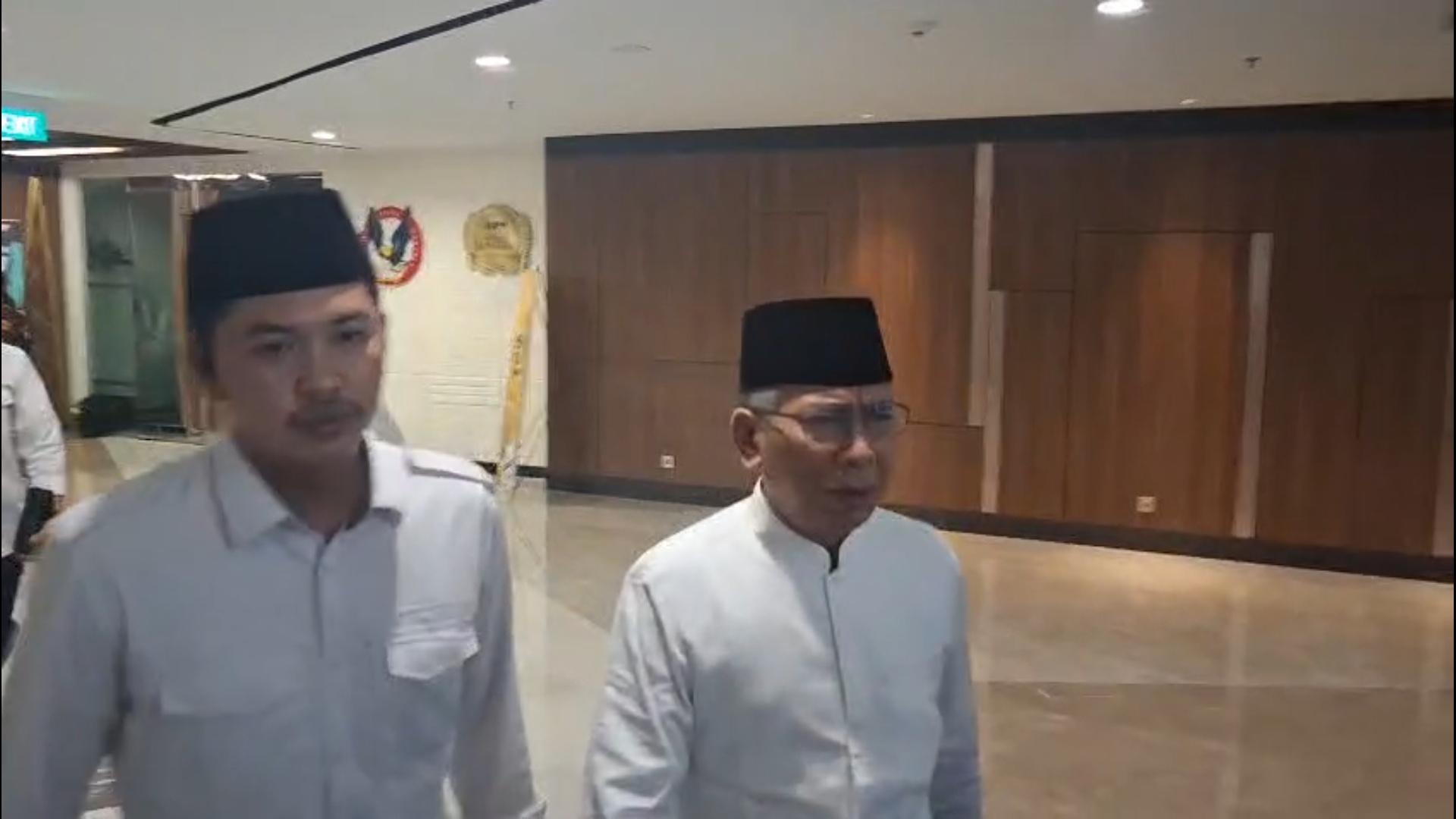 Muncul di Pertemuan PWNU se-Indonesia, Gus Yahya Belum Terima Surat Permintaan Mundur 2 Gus Yahya