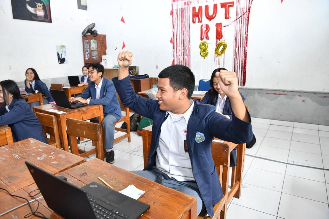 Langkah Kemendikdasmen Soal Viral Peserta TKA Live Tiktok Saat Ujian 1 Tes Kemampuan Akademik