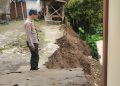 Tanah Longsor Timpa Rumah