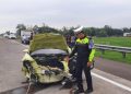 Mobil Mewah Porsche pecah ban