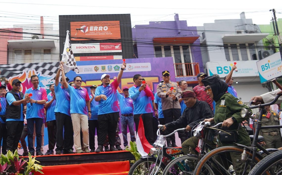 6.734 Orang Semarakkan Gerak Jalan Mojokerto-Surabaya 1 Gerak Jalan Mojokerto-Surabaya