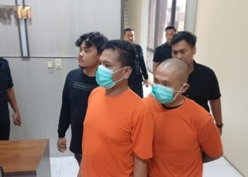 Komplotan pembobol minimarket