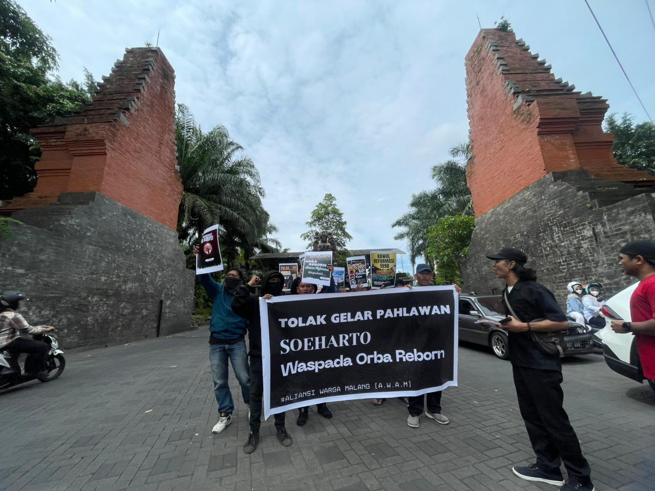 Soeharto Jadi Pahlawan Nasional