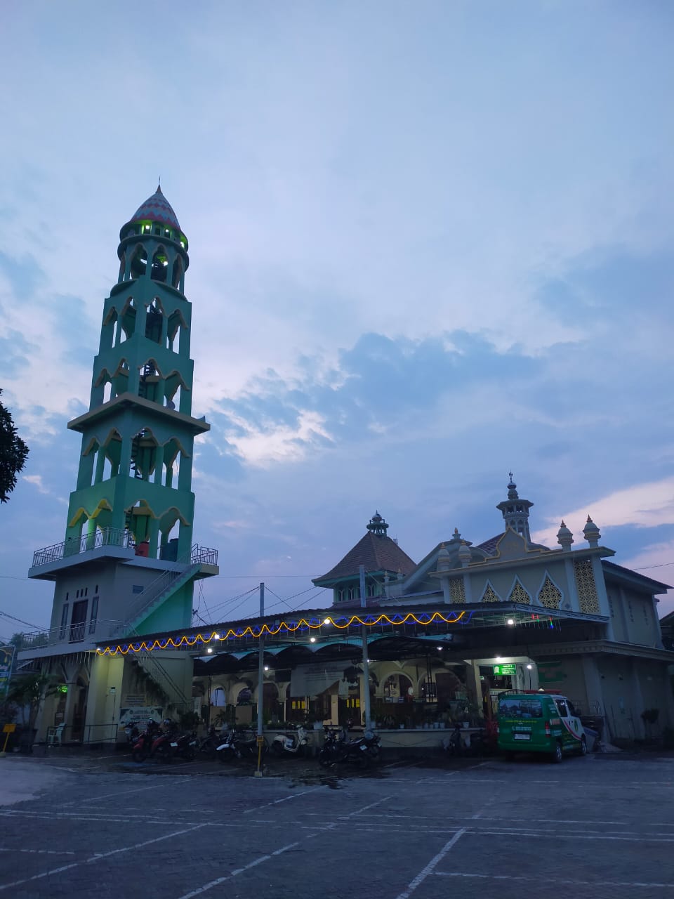 Masjid Baitissalam di Probolinggo, Masjid yang Hadir dan Membela Masyarakat Tak Mampu 3 Masjid Baitissalam