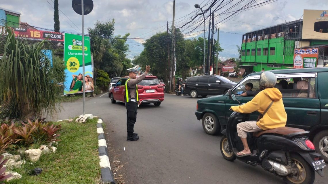 Peningkatan volume kendaraan masuk ke Kota Batu