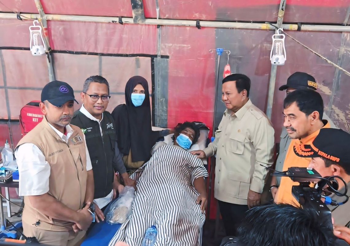 Presiden Prabowo Subianto Kunjungi Posko Kesehatan Pegadaian Peduli di Aceh Tamiang 1 Prabowo Subianto