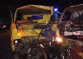 Sepeda Motor Terjepit Truk Adu Banteng