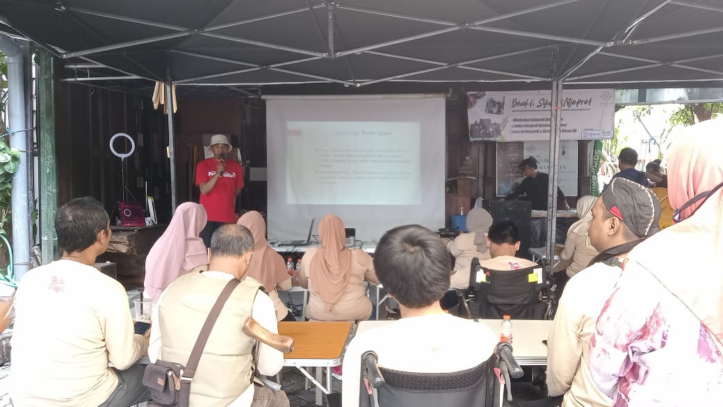 Syukur Njepret X Difabel Malang.