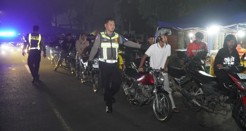 103 Ribu Pelanggaran Lalu Lintas di Kabupaten Malang: Didominasi Tak Pakai Helm hingga Terabas Lampu Merah 1 Pelanggaran lalu lintas di Kabupaten Malang.