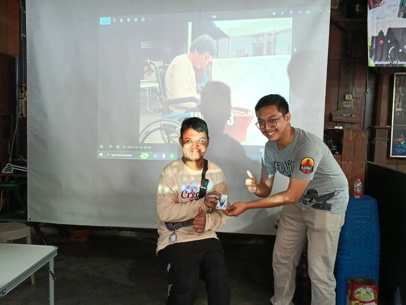 Syukur Njepret X Difabel Kreatif Malang.
