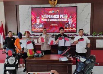 Pemilik bimbel di Mojokerto.