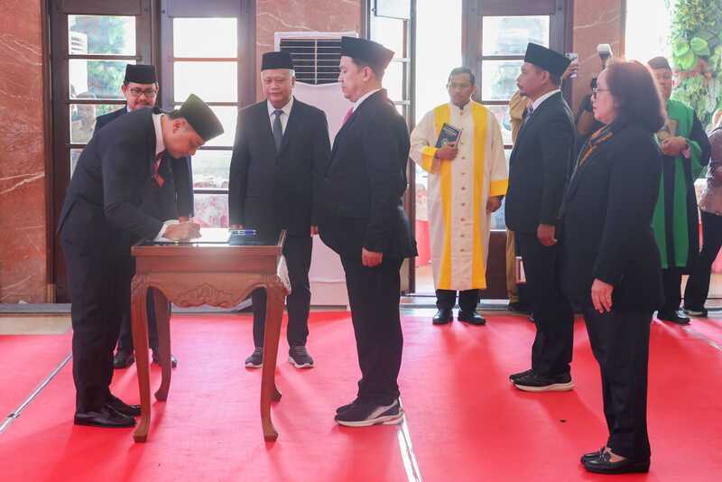 Mutasi Pejabat Pemkot Surabaya.