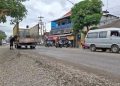 Peninggian jalan.