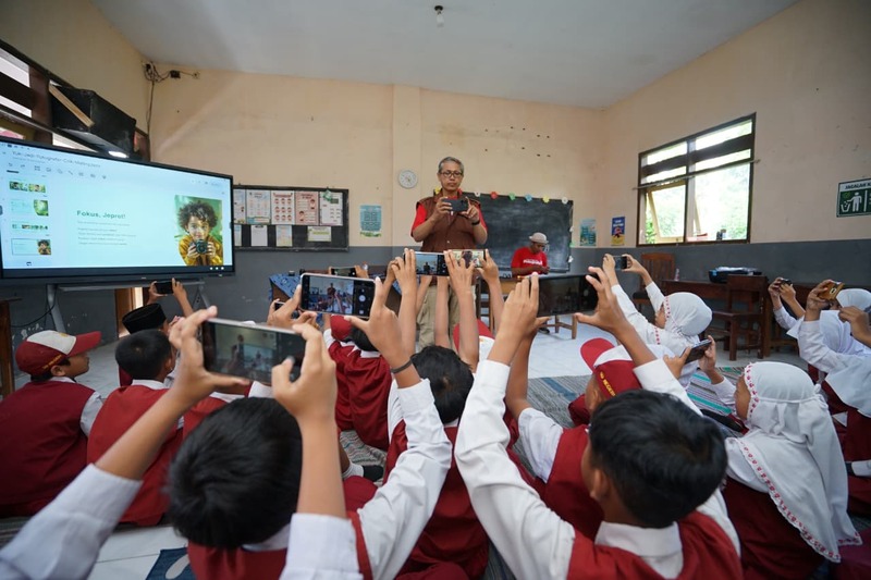 Asyik Manfaatkan Gadget, Puluhan Siswa SDN di Gunung Kawi Antusias Belajar Fotografi Sejak Dini 1 SDN di Gunung Kawi.