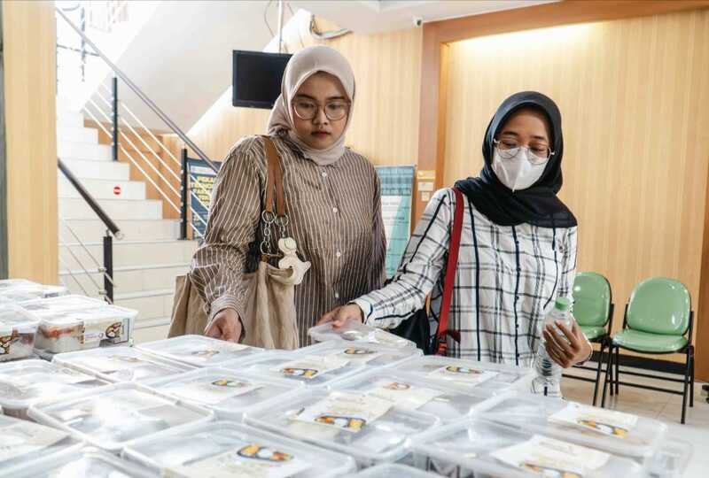 UAS tanpa Lapar, Unesa Bagikan 39 Ribu Sarapan Bergizi Gratis untuk Mahasiswa 2 Sarapan Unesa.