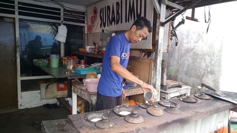 Legitnya Surabi Imut Malang, Kuliner Legendaris Patok Harga Murah Bikin Gen-Z Asyik Nongkrong 1 Surabi Imut Malang.