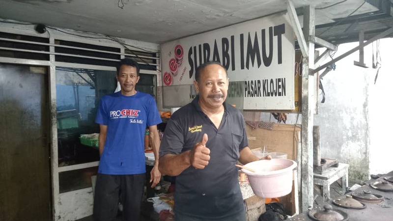Legitnya Surabi Imut Malang, Kuliner Legendaris Patok Harga Murah Bikin Gen-Z Asyik Nongkrong 2 Surabi Imut di Malang.