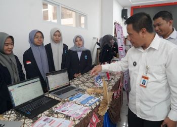 Makin Rapi dan Transparan, Mahasiswa Polije Prodi AKP Dampingi BUMDes Kelola Keuangan Desa 1 Mahasiswa Polije.
