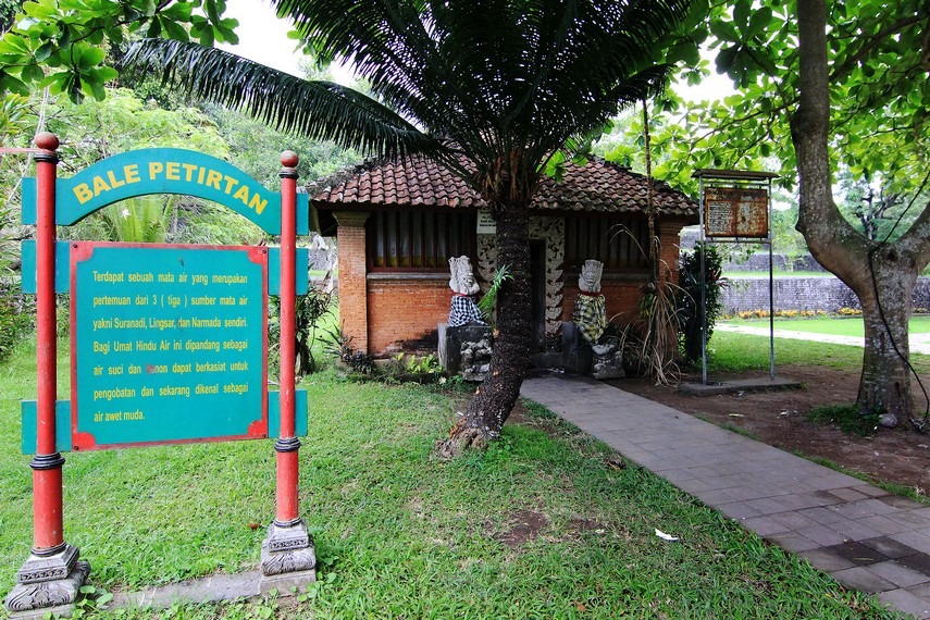 Eksplor Taman Narmada, Destinasi Wisata di Lombok Ikonik Bernilai Sejarah Cocok untuk Libur Akhir Tahun 7 Wisata di Lombok 2026.