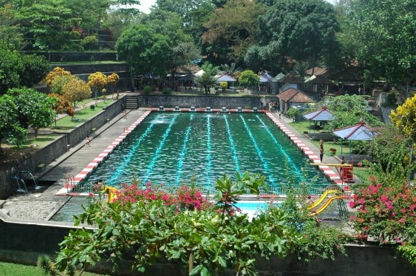 Eksplor Taman Narmada, Destinasi Wisata di Lombok Ikonik Bernilai Sejarah Cocok untuk Libur Akhir Tahun 1 Wisata di Lombok.