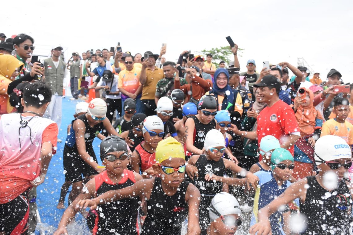 Baluran Cross Aquathlon 2025: Situbondo Sulap Pesisir Tersembunyi Baluran Jadi Arena Olahraga Bertaraf Internasional 1 Baluran Cross Aquathlon 2025